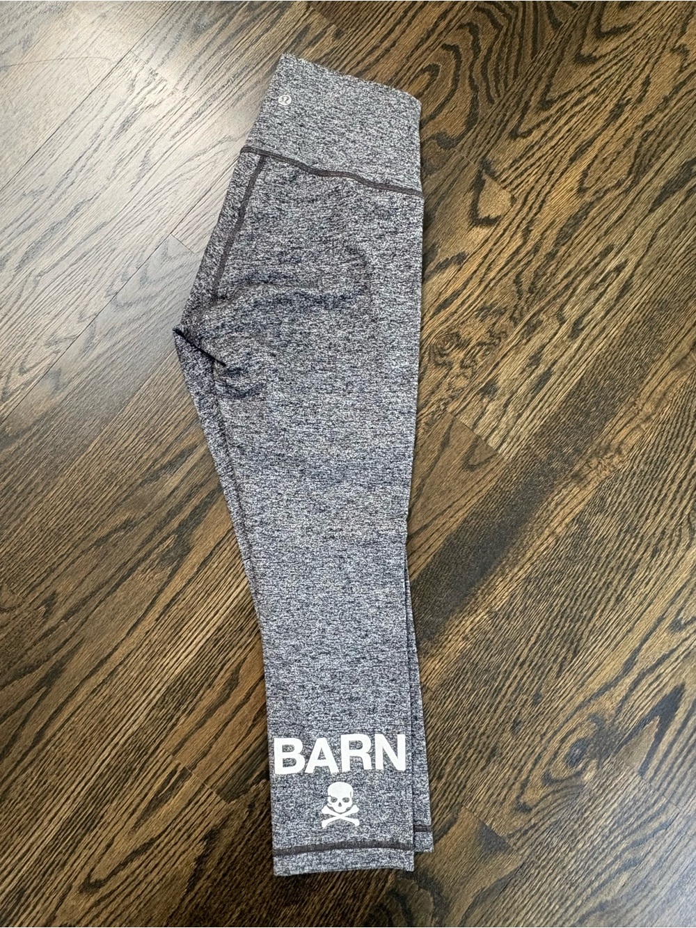SoulCycle x Lululemon Cropped Leggings - Size 6
